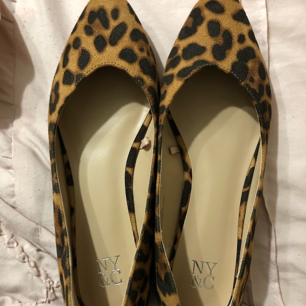 Leopard flats